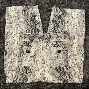 🌺NWT MOON RIVER ANTHROPOLOGY BELTED SNAKE SKIN PRINT FLOWY PANTS SIZE MEDIUM🌺